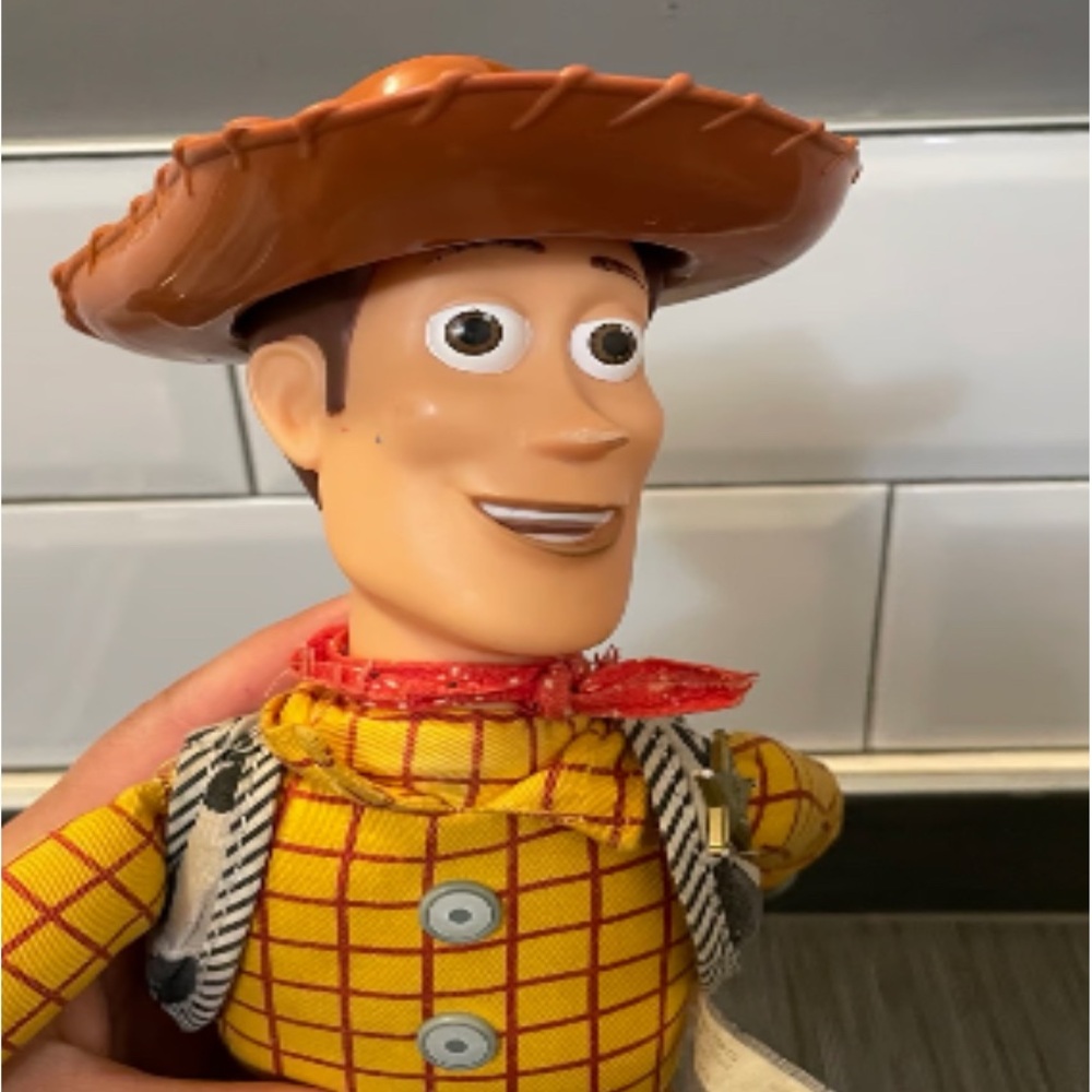 Vintage Disney Toy Story 2 WOODY 16" Pull String Action Figure